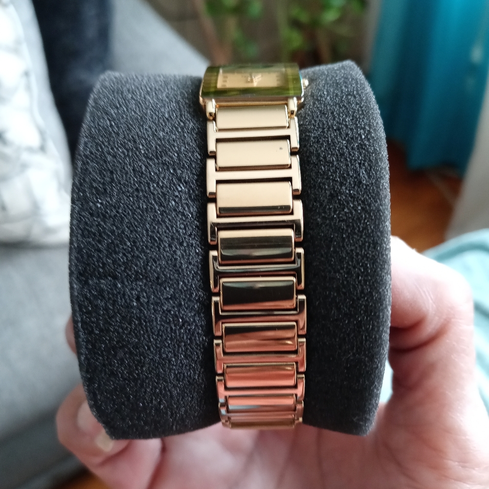 Women's Watch - Picture 5 of 5